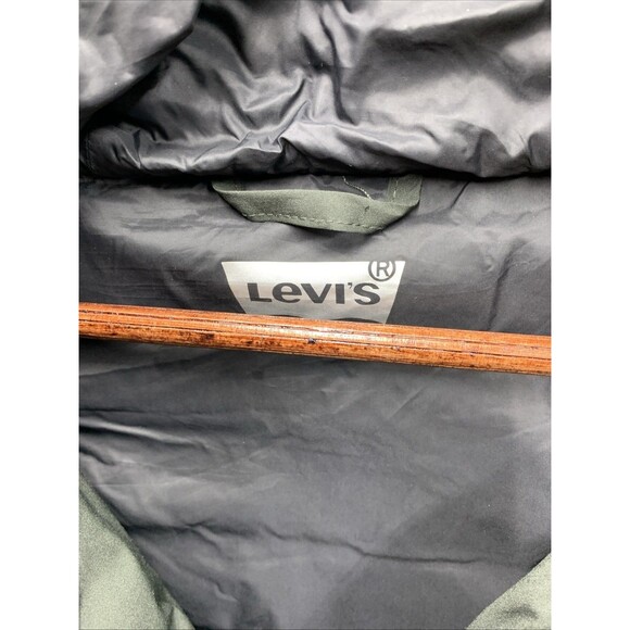Levi's Mens Hooded 2 Chest Pocket Quilted Puffer Jacket Army Green Size Medium - Picture 2 of 16